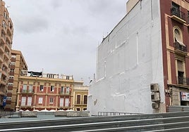 Un estudio determinará la posibilidad de hacer un parking subterráneo en la plaza Juan Cassinello