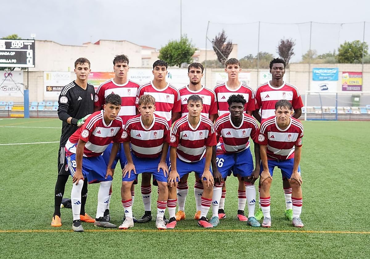 El Juvenil A del Granada durante un partido la pasada campaña.