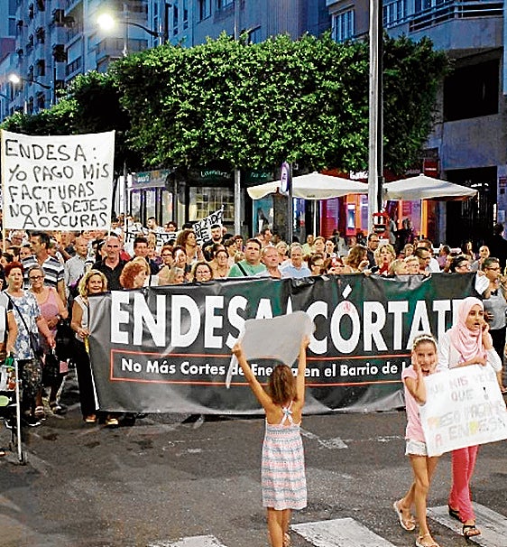 Pescadería vive un auténtico infierno debido a los cortes de luz: a 40 grados y ni un ventilador