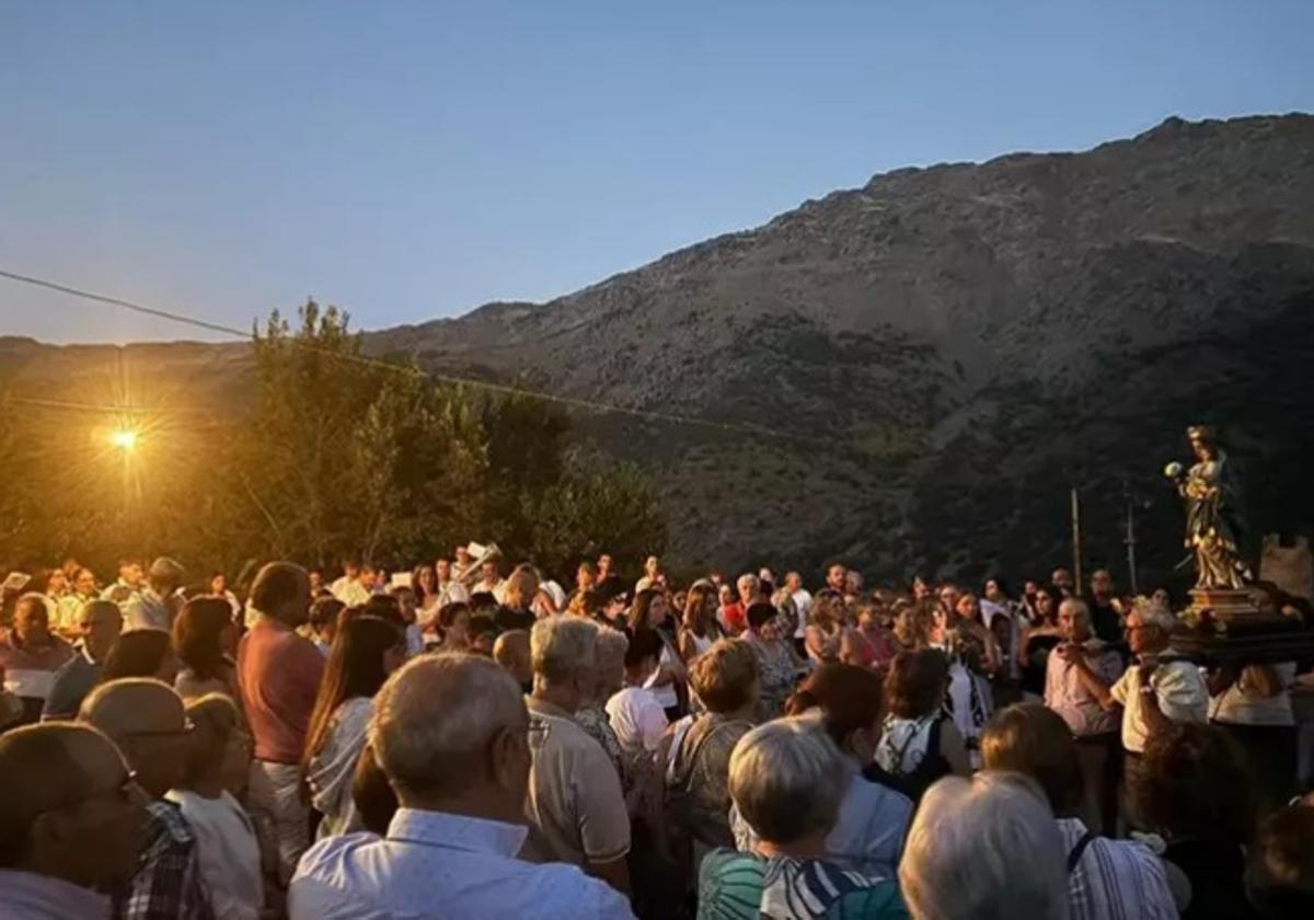 Romería en honor de la Virgen de las Nieves al Mulhacén desde el municipio de Trevélez.