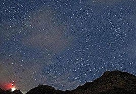 Imagen de archivo de las Perseidas en el cielo nocturno