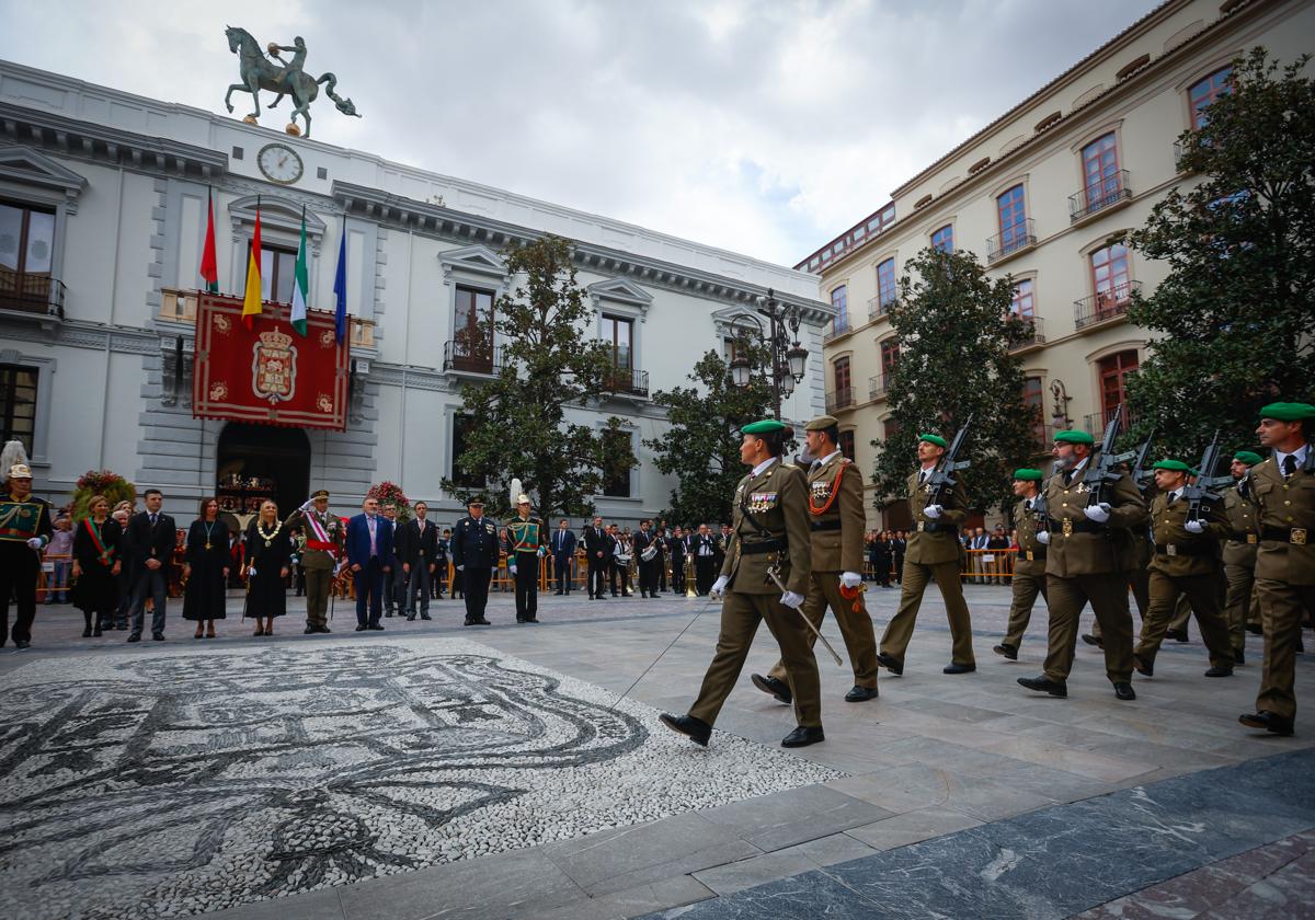 Las imágenes del festejo de la Hispanidad en Granada