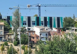 El centro de salud Alameda desde la Variante Sur, financiado con fondos europeos.