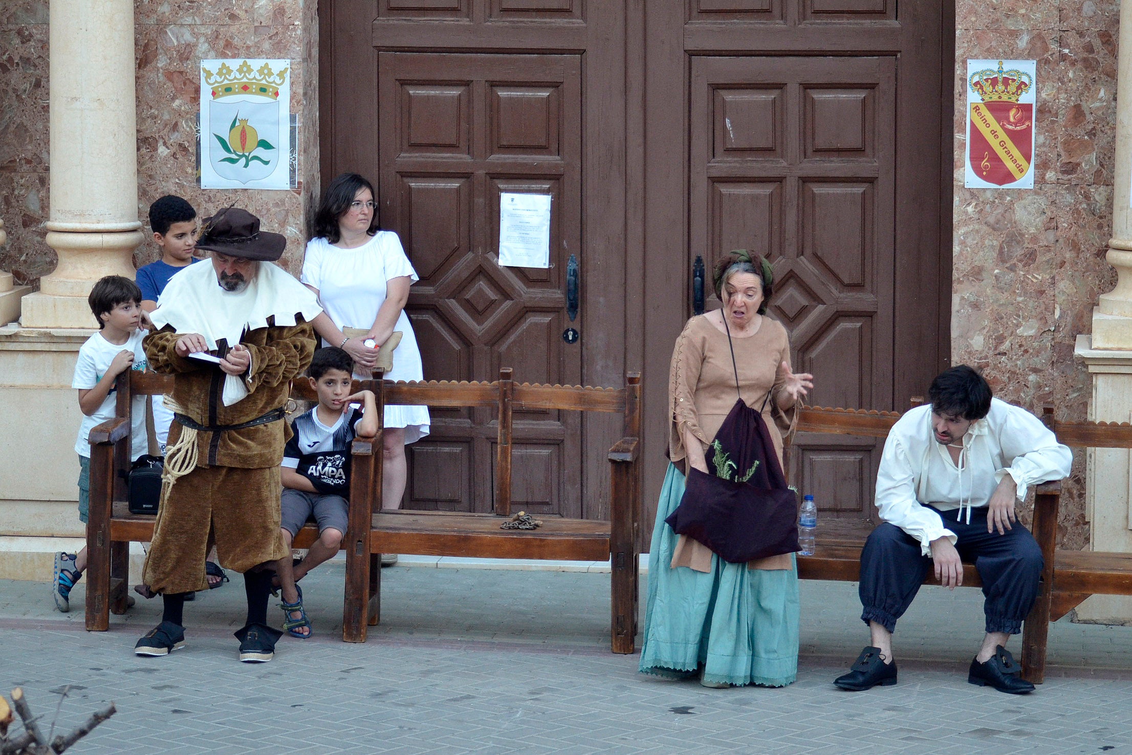 La leyenda del monstruo de un pueblo de Granada que lo llena de color