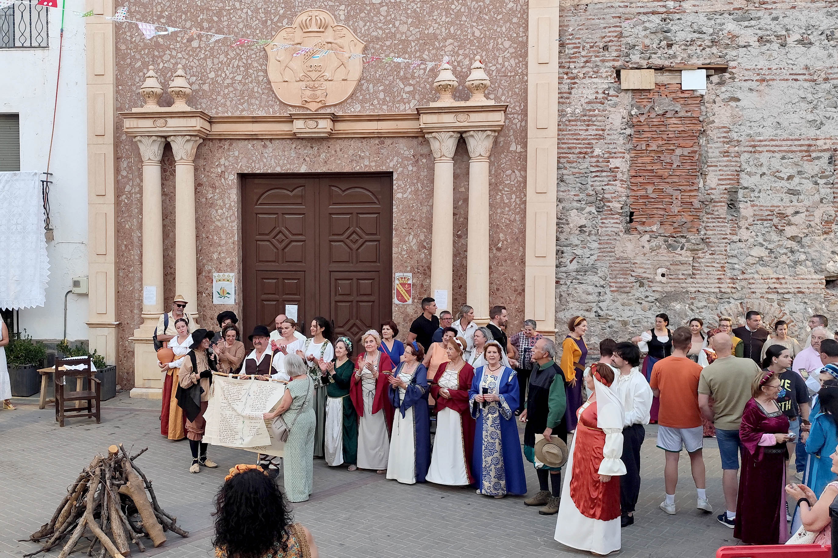 La leyenda del monstruo de un pueblo de Granada que lo llena de color