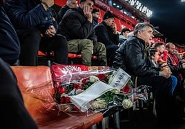 Recuerdo al fallecido Antonio Trujillo en Los Cármenes.