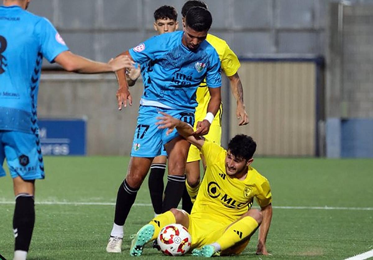 El Linares fue solvente en defensa y un gol de Isra les dio el título