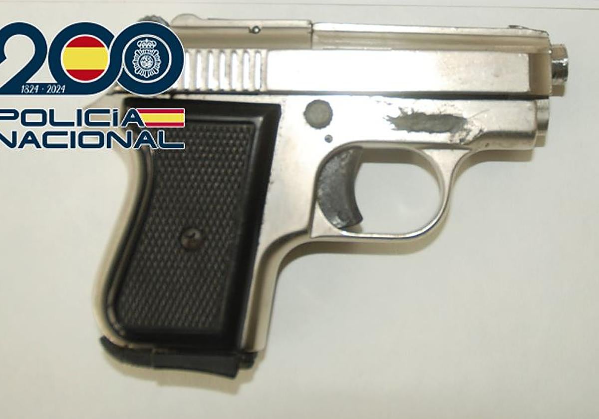 Pistola intervenida a un hombre en la Chana
