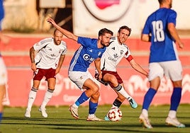 El Linares fue de menos a más ante un rival de Segunda División que ya ha empezado la liga y demostró tener más ritmo