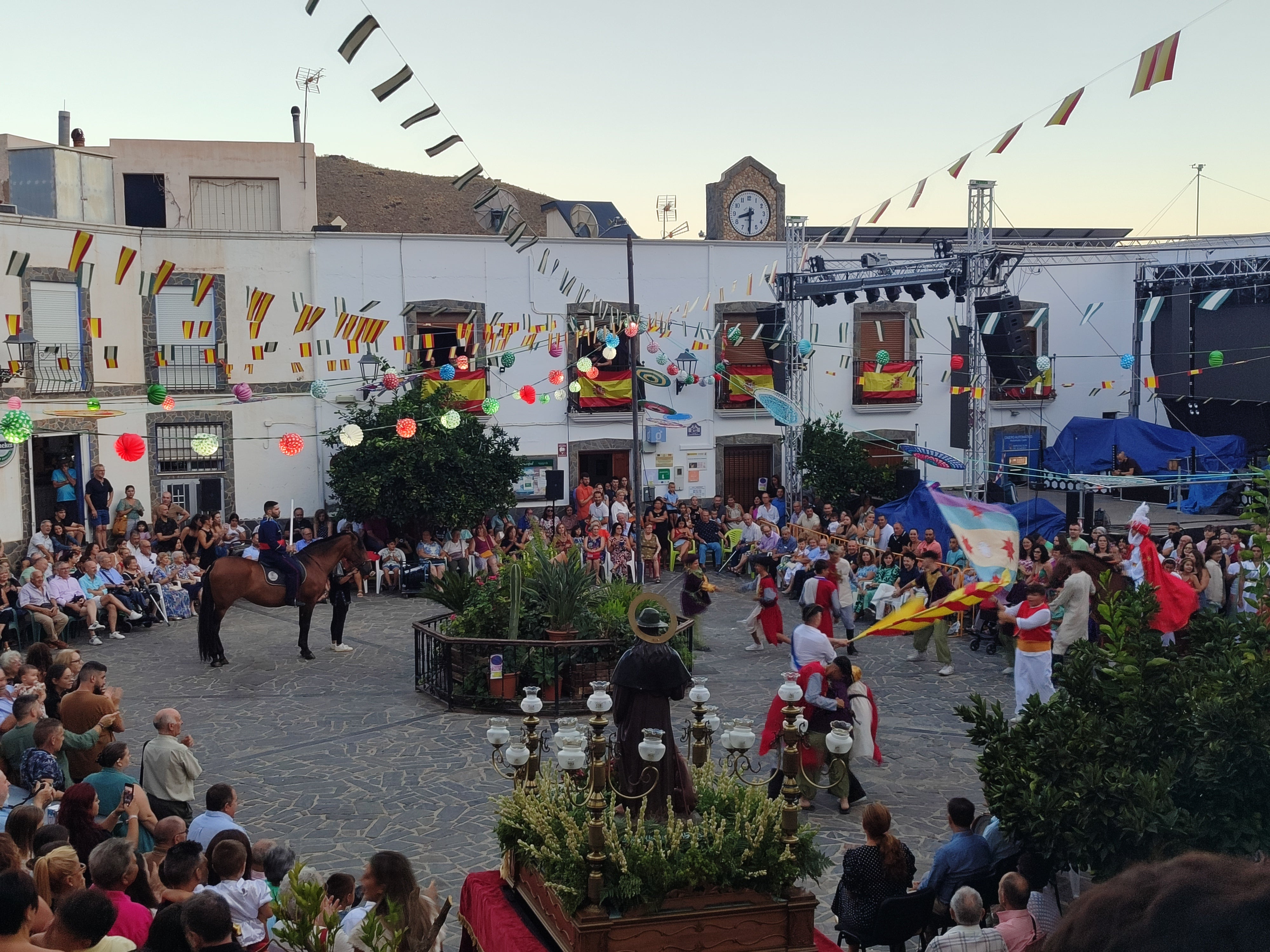 Los Moros y Cristianos de Velefique, en imágenes