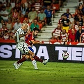 Manu Trigueros chuta al poste durante el partido contra el Albacete.