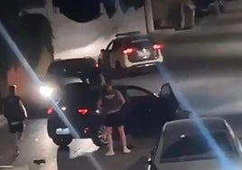 El coche camuflado de la Guardia Civil, tras ser embestido en Alfacar