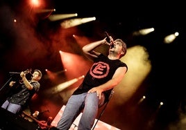 Estopa durante su concierto en la Feria de Almería.