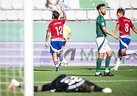 Ricard Sánchez celebra su gol en A Malata.