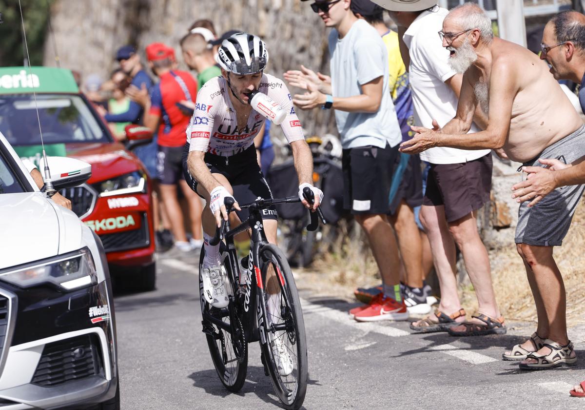 Las imágenes de la etapa de la Vuelta en Granada