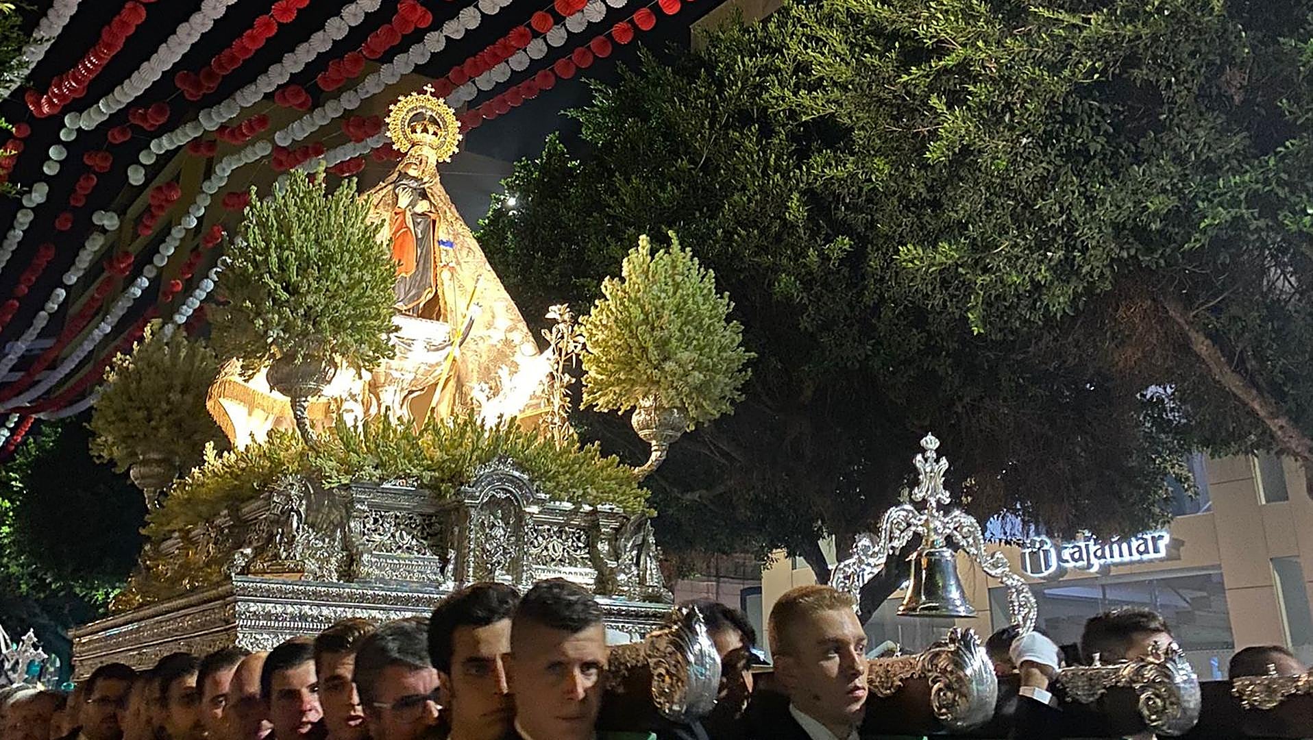 Así vive Almería la procesión de la Virgen del Mar | Ideal