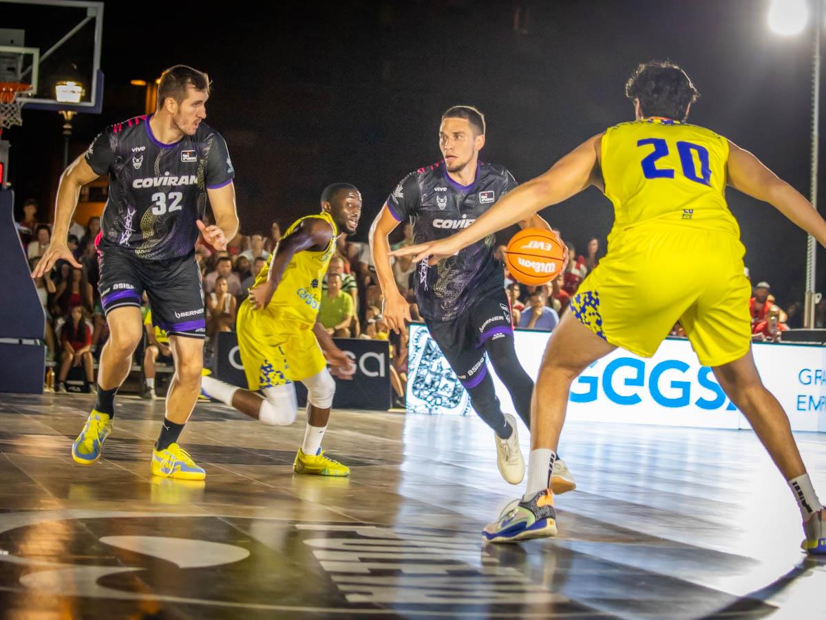 Las imágenes del partido de presentación del Covirán