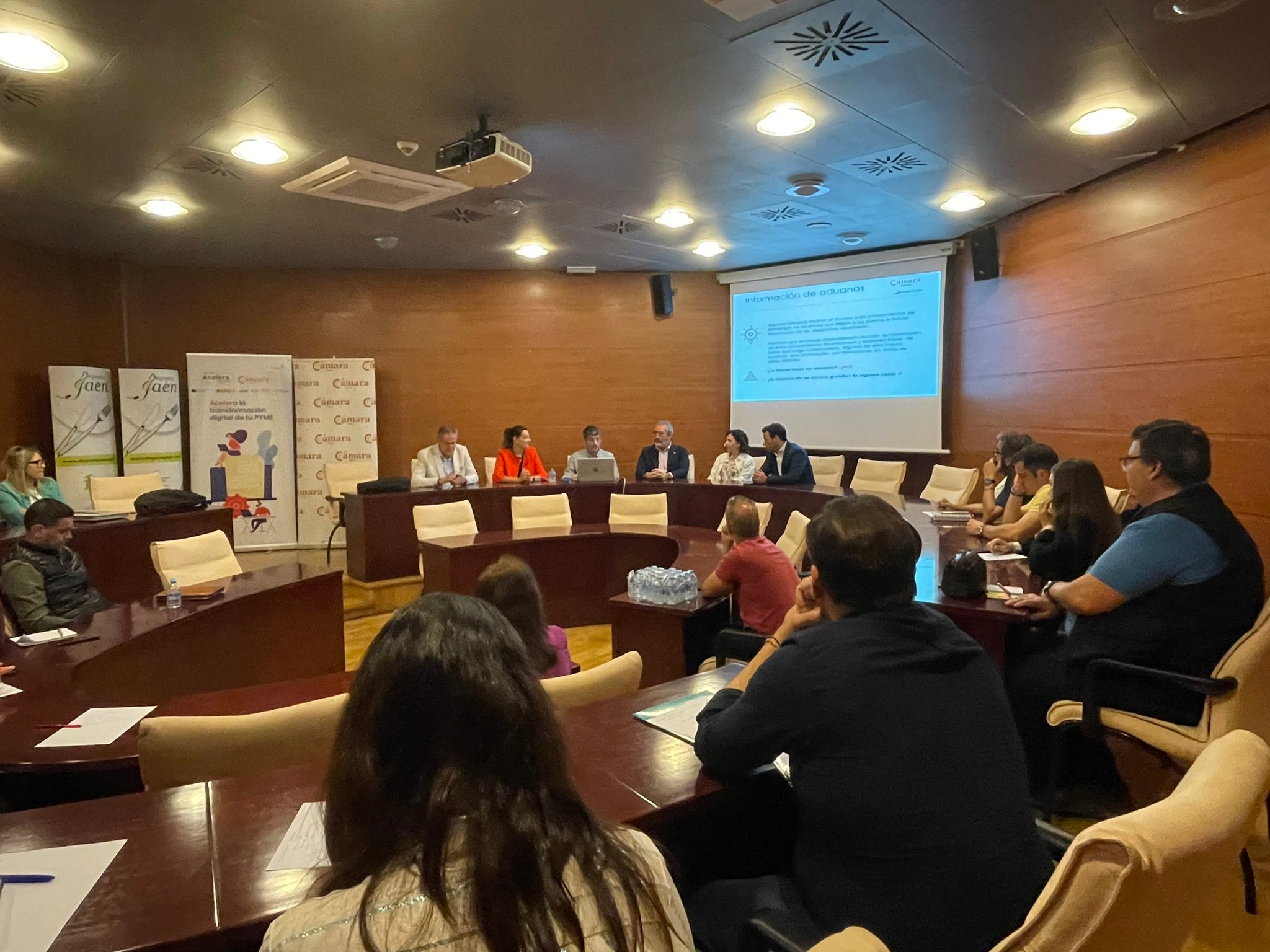 Reunión de empresas Degusta Jaén con Diputación de Jaén.