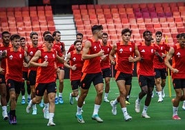 Último entrenamiento antes del partido contra el Huesca este jueves en Los Cármenes.