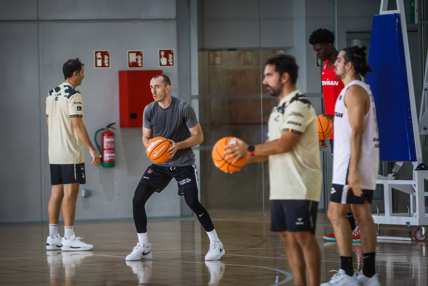 Jonathan Rousselle entrenó con normalidad y el Covirán estará al completo en Córdoba.