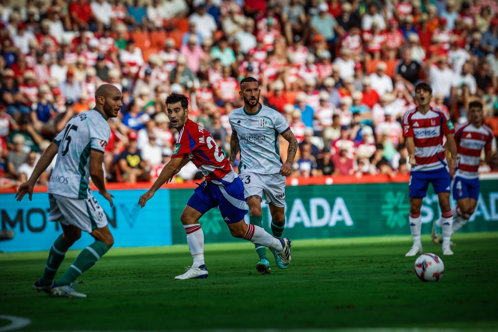 Las mejores imágenes del partido entre Granada y Huesca