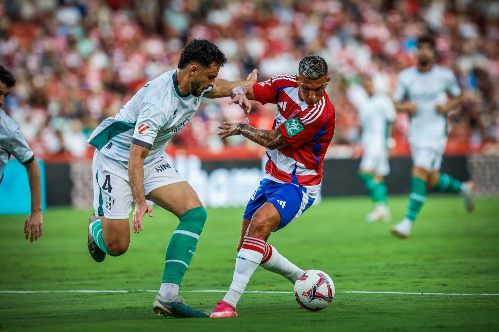 Las mejores imágenes del partido entre Granada y Huesca