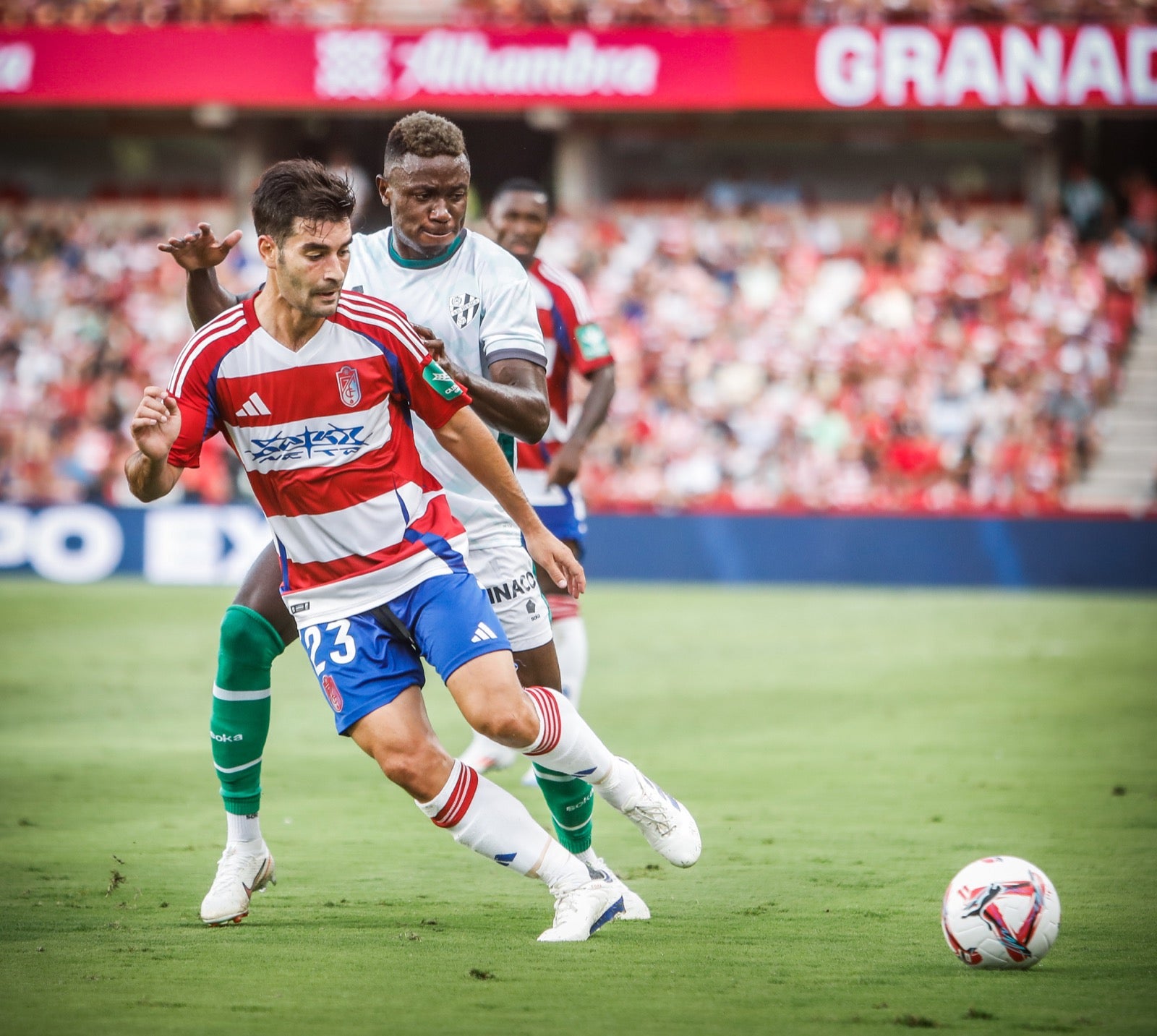 Las mejores imágenes del partido entre Granada y Huesca