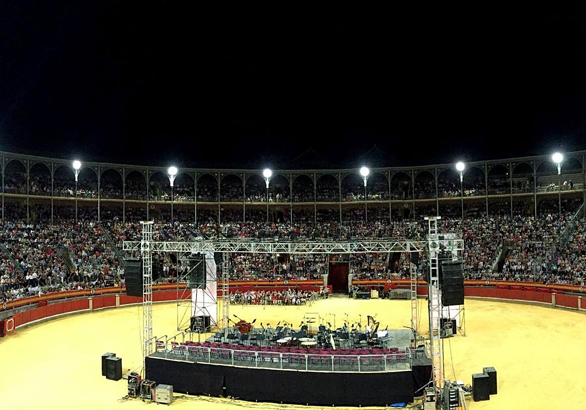 Concierto de la OCG en la Plaza de Toros de Granada.