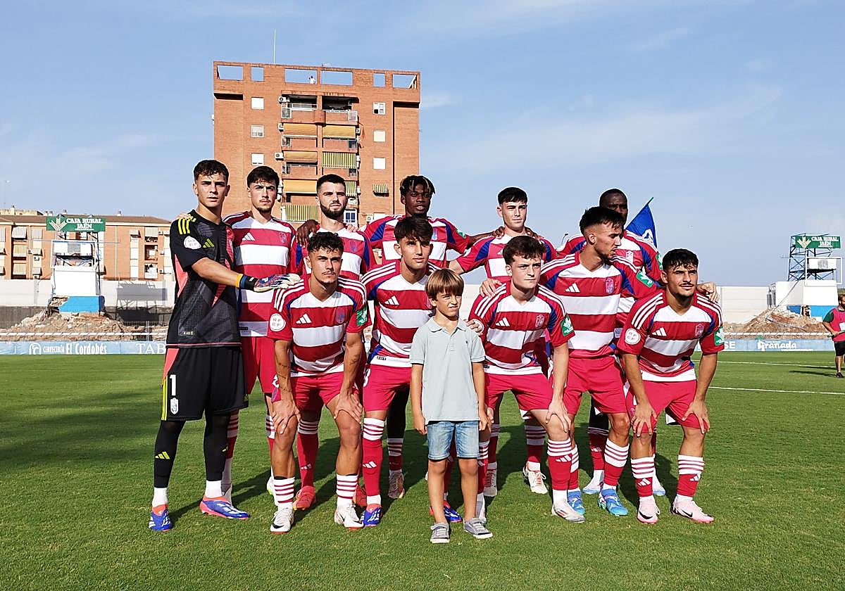 Los jugadores del filial en Linarejos.