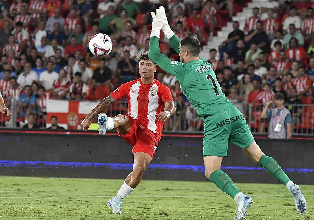 Al Almería le falta acierto