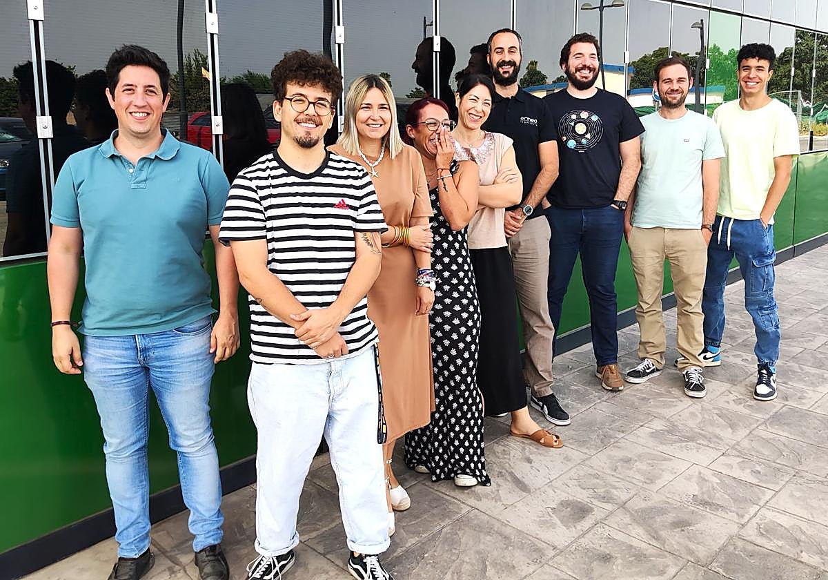 Parte del joven equipo de Enneo Ingeniería