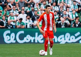 César Montes, en el único partido que jugó esta temporada con la UDA.