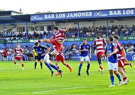 Hasta ahora la afición solo ha conocido la primera equipación y llamó la atención la ausencia del león de Cástulo