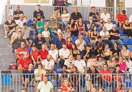 Encuéntrate en la grada durante el Covirán Granada - Flamengo
