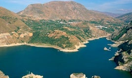 Embalse de Canales, cerca de Güéjar-Sierra.