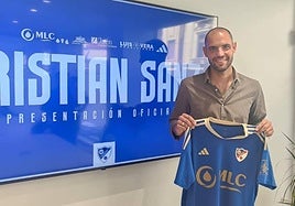 Cristian Sanz vive su primera temporada como director deportivo del Linares.