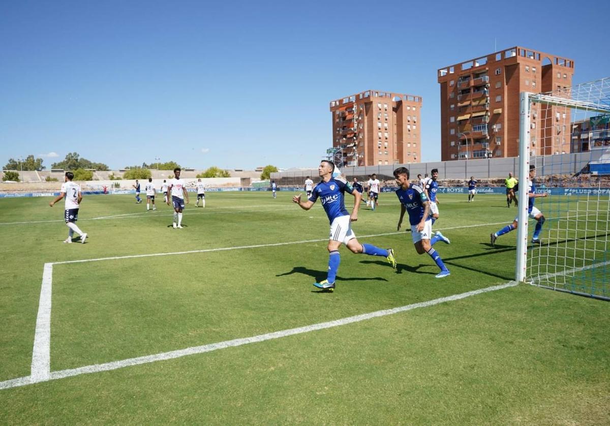 Hugo Díaz celebrando el gol de penalti.