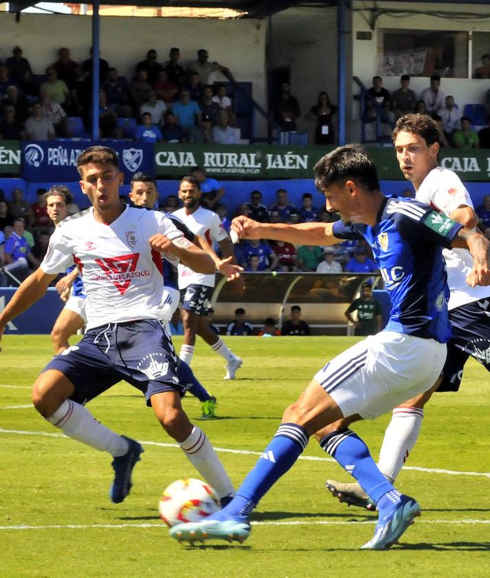 Imagen secundaria 2 - Remontada del Linares en el último suspiro frente al Antoniano