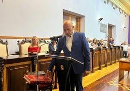 José María Cano toma posesión como concejal en el Ayuntamiento de Jaén.