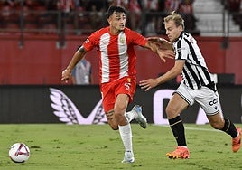 Pubill, que trata de frenar a Van den Belt, fue el que más kilómetros hizo.