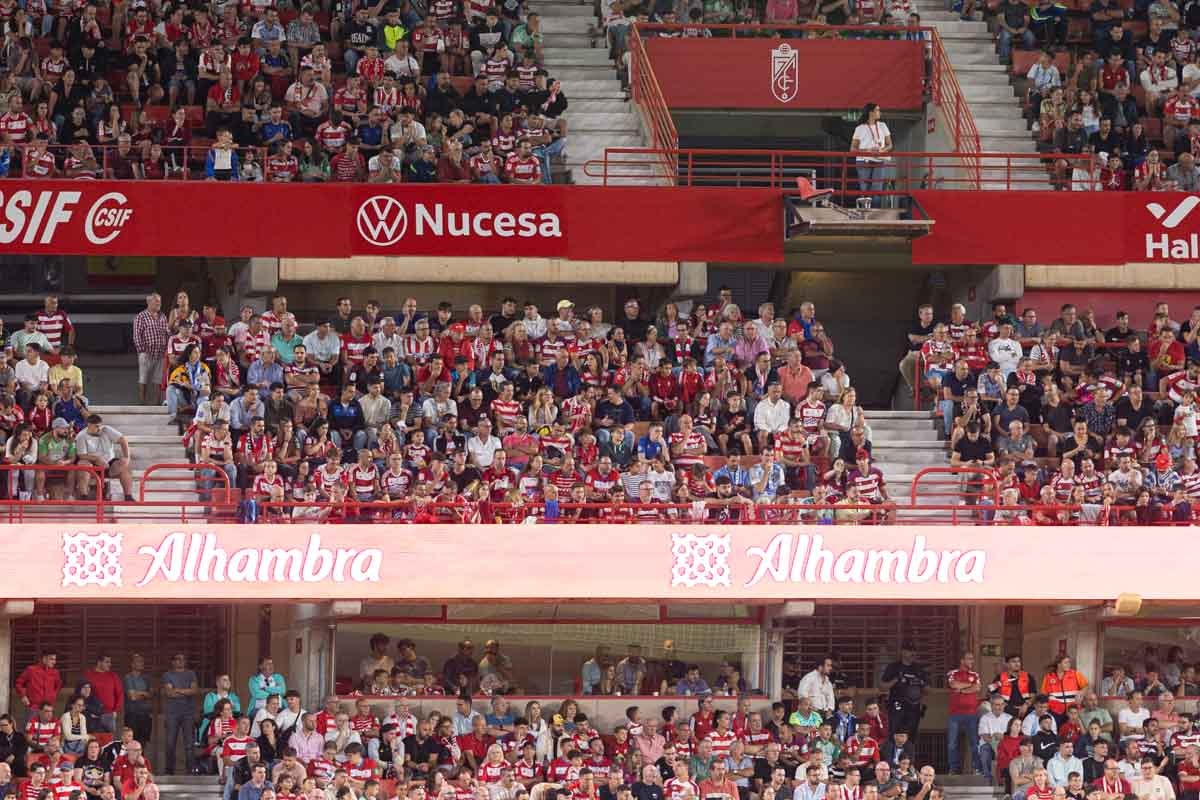 Encuéntrate en Los Cármenes en el derbi entre Granada y Málaga