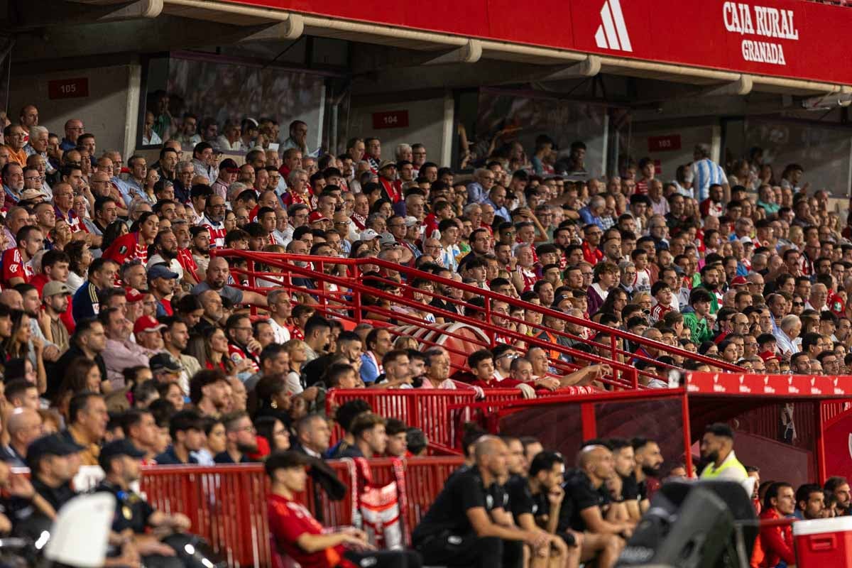 Encuéntrate en Los Cármenes en el derbi entre Granada y Málaga