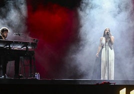 María José Llergo apenas tuvo acompañamiento en el teatro del Generalife.