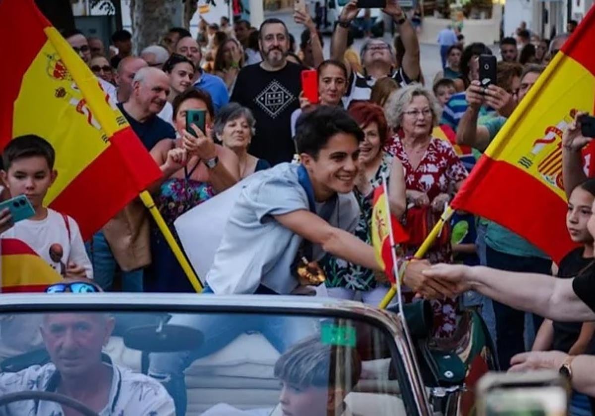 La atleta María Pérez recibida en su pueblo, Orce, tras ganar dos medallas en las Olimpiadas