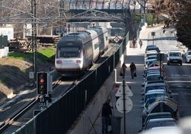 La propuesta aboga por que se deje atrás la división entre barrios que provocan las vías del tren.