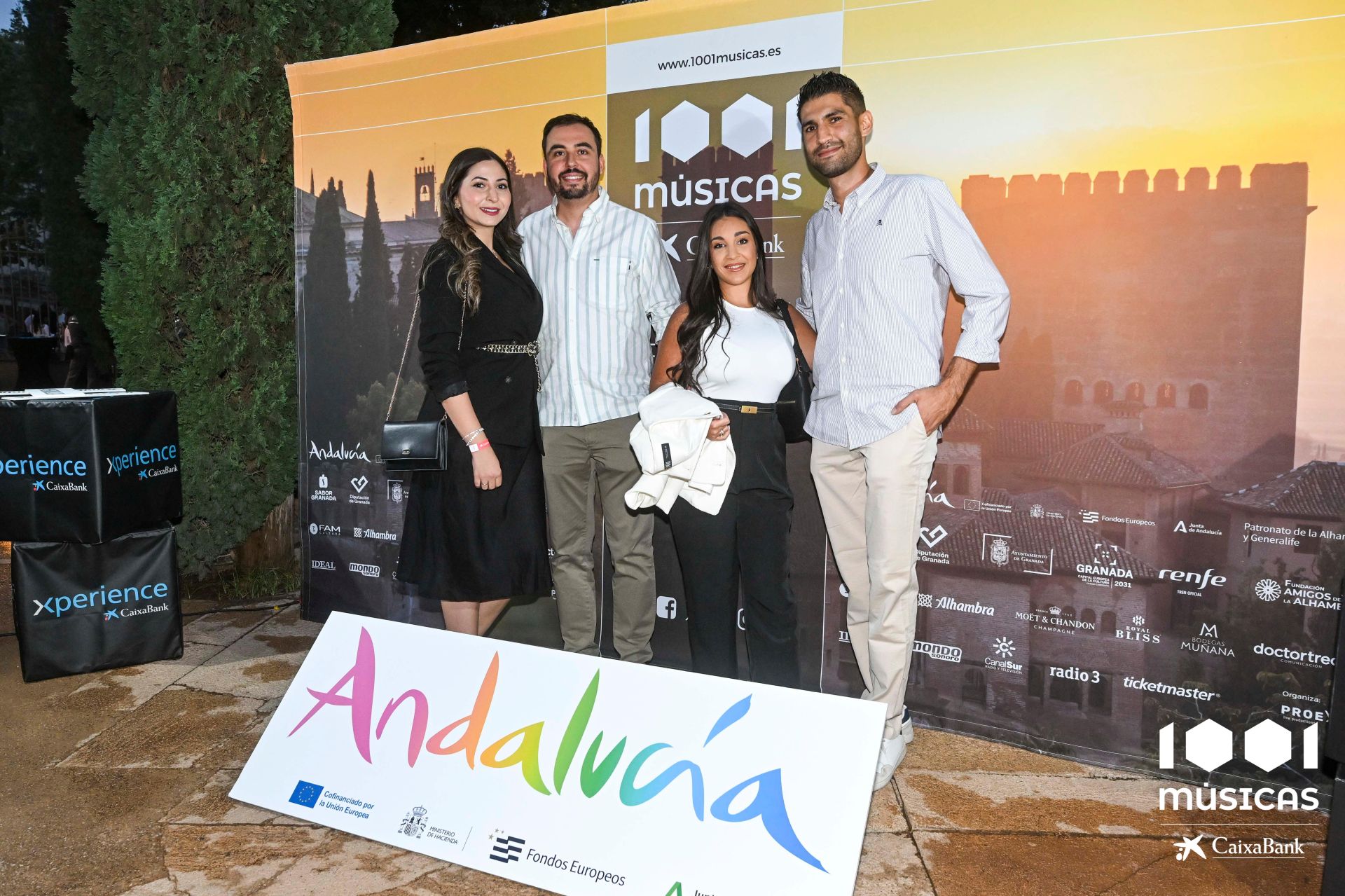 Las mejores imágenes del concierto de María José Llergó en el Generalife