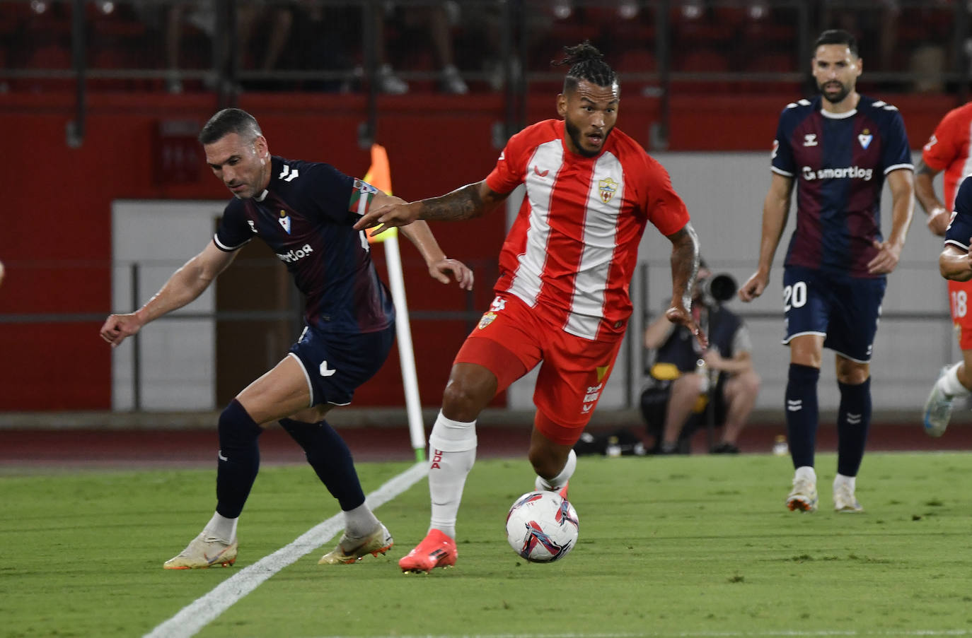 El Almería &#039;resucita&#039; y casi le da la vuelta al marcador