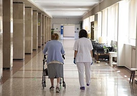 La ayuda de hasta 2.500 euros para personas que cuiden ancianos