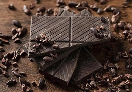 El chocolate negro que se vende en los supermercados por menos de 1 euro.