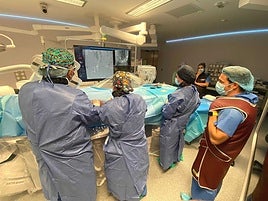 Torrecárdenas pone en servicio un nuevo quirófano híbrido para patologías vasculares complejas